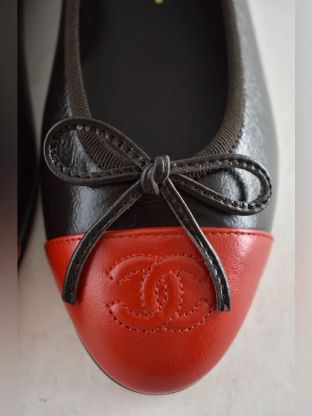 Chanel 26S Dark Brown Red Leather CC Logo Cap Classic Ballet Ballerina Flat 37 - Picture 8 of 16